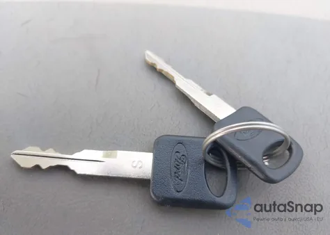 2000 Mazda B3000 Se/Tl from USA, damaged, VIN 4F4YR16V9YTM14025